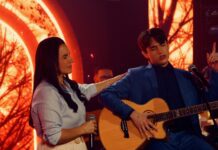 Nicolas Henrique lança “Quando Todo Mundo Foi Embora Deus Ficou”, primeiro single de seu novo DVD O cantor Nicolas Henrique e sua mãe Giselli Cristina. Foto: Divulgação.