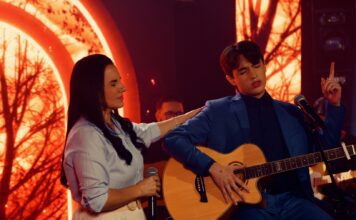 Nicolas Henrique lança “Quando Todo Mundo Foi Embora Deus Ficou”, primeiro single de seu novo DVD O cantor Nicolas Henrique e sua mãe Giselli Cristina. Foto: Divulgação.