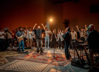 Gabriela Gomes apresenta seu novo single, “Obra-prima”, que conta com a participação de André Aquino. Obra-prima