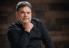 Fernandinho Siqueira reúne sucessos da carreira em álbum especial lançado exclusivamente no YouTube O cantor gospel Fernandinho Siqueira. Foto: Divulgação.