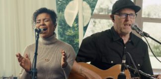 Nívea Soares canta com Stu G, da banda Delirious?, na versão em português do sucesso “Majesty (Here I Am)”