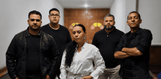 Erika Guermai lança “1 Coríntios 13” e destaca força da banda que dá vida ao projeto “Cantando as Escrituras” A cantora Erika Guermai e banda. Foto: Divulgação.