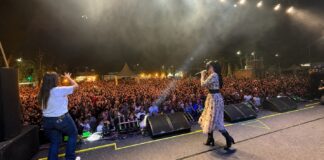 Caminhada com Cristo reúne milhares de pessoas na Praça Mauá, em Santos, durante projeto de Difusão Cultural de Música Cristã