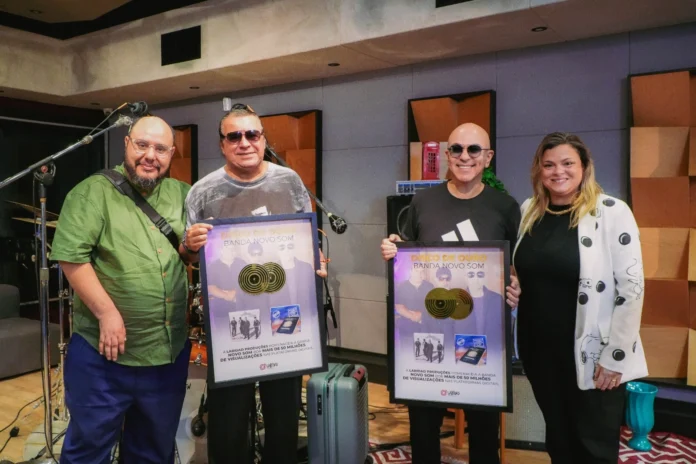 Novo Som recebe Disco de Ouro