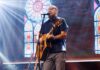 Marcus Salles apresenta “Redenção”, primeira faixa de seu novo projeto ao vivo