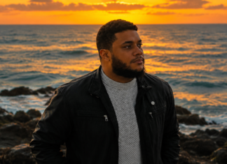 Vítor Quirino lança “Vinda” e transforma a encarnação de Cristo em tema de sua estreia musical O cantor e compositor Vítor Quirino. Foto: Lorena Beatriz.