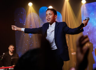 Aos 13 anos, Davi Francisco estreia em videoclipe ao vivo com o single “É Ele” O cantor gospel Davi Francisco. Foto: Fabio Rickman.