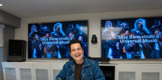 Régis Danese assina com a Universal Music Christian Group e anuncia projeto “Casa de Milagres” Casa de Milagres