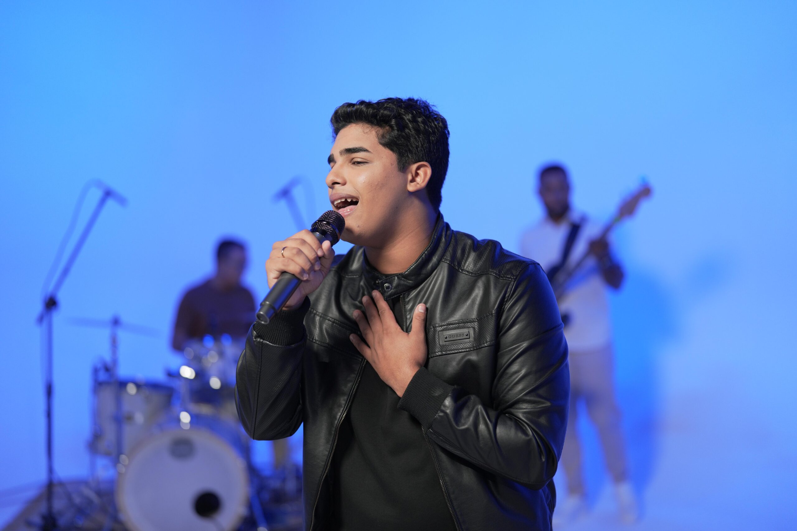 Vinicius Santos lança o single “Bartimeu” pela Gravadora Louvor Eterno