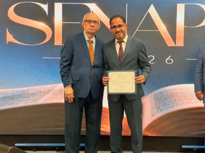 Pr. Esdras Carvalh